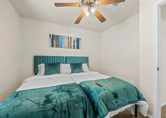 New 8-10 Bd Sleeps Max 10 Ppl 5 Min To Hood Families Groups Pets Ok - Professionally Managed By Albatross * Killeen