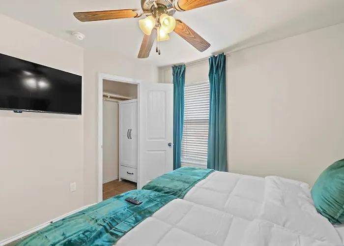New 8-10 Bd Sleeps Max 10 Ppl 5 Min To Hood Families Groups Pets Ok - Professionally Managed By Albatross Holiday home Killeen