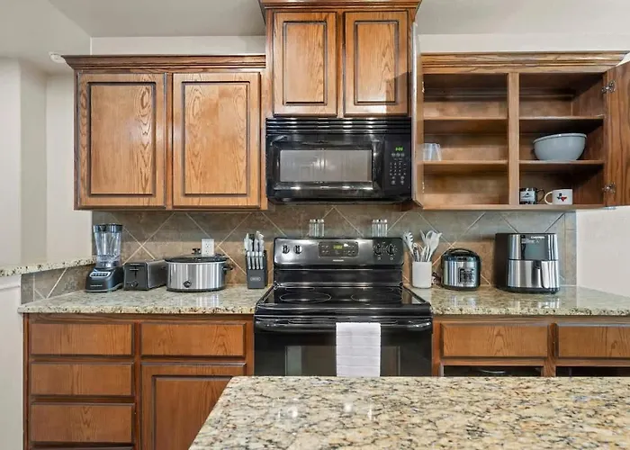 New 8-10 Bd Sleeps Max 10 Ppl 5 Min To Hood Families Groups Pets Ok - Professionally Managed By Albatross * Killeen